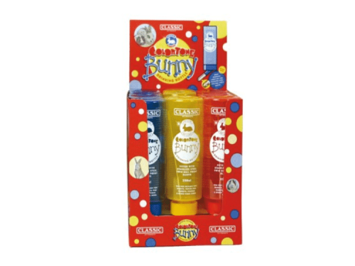 Farvet shampoo til gnavere fra Bunny i en flot gaveæske. Sættet indeholder tre forskellige typer shampoo til skånsom og effektiv rengøring af pels. Velegnet til kaniner og mindre kæledyr.