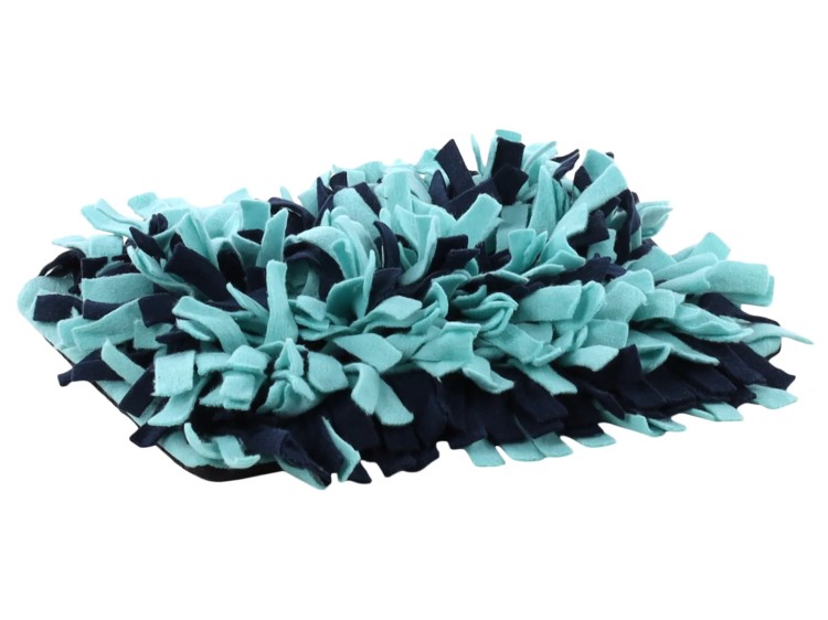 521968-521969-flamingo sniffing carpet amigo turquoise 30x40 cm | gnavernes univers Farverig snusemåtte til gnavere, ideel til aktivering og underholdning af små kæledyr. Designet i blåt og lyseblåt fleece-materiale, der stimulerer gnaverens naturlige instinkter. | gnavernes univers