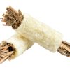 Naturlige snacks til gnavere, fyldt med græsstrå og urter. Ideel til chincillaer, kaniner og andre små kæledyr for at støtte deres tandpleje og aktivitet. Gnavernes univers tilbyder disse sundhedsbevidste godbidder for et godt og aktivt liv. | gnavernes univers