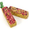 To gode snacks til gnavere, fremstillet med naturlige ingredienser og dekoreret med farverige frø og frugter. Ideel til hamstere, mus og andre små kæledyr, der kræver en sund og velsmagende kost. | gnavernes univers